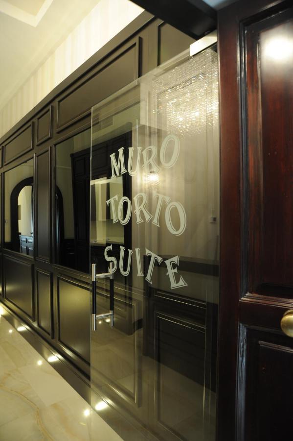 Muro Torto Suite - Struttura Sanificata Giornalmente Con Ozono E Prodotti Specifici Conformi Al Decalogo Del Ministero Salute - Personale Sottoposto A Test Sierologico Periodicamente Foggia Eksteriør billede