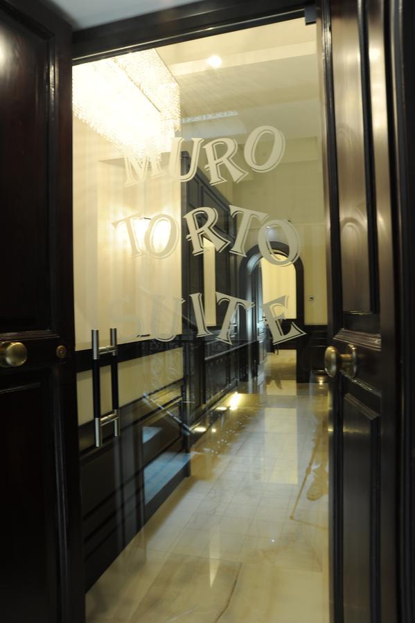 Muro Torto Suite - Struttura Sanificata Giornalmente Con Ozono E Prodotti Specifici Conformi Al Decalogo Del Ministero Salute - Personale Sottoposto A Test Sierologico Periodicamente Foggia Eksteriør billede